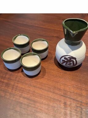 SAKI SET JAPAN Tokkuri Flask Carafe Ochoko Small Cups Natural Cream Green Brown